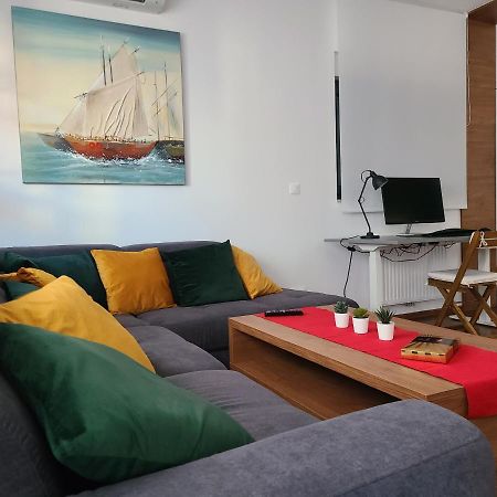 Modern 4-Star Luxury Apt - Wfh Ready, Free Parking ザグレブ エクステリア 写真